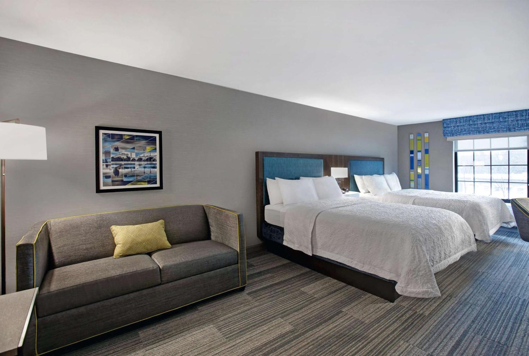 Hampton Inn Уэстфилд Экстерьер фото